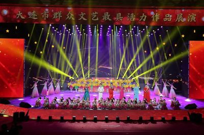 翰墨添福，藝暖濱城——大連市春節志愿服務活動文藝創作服務側記